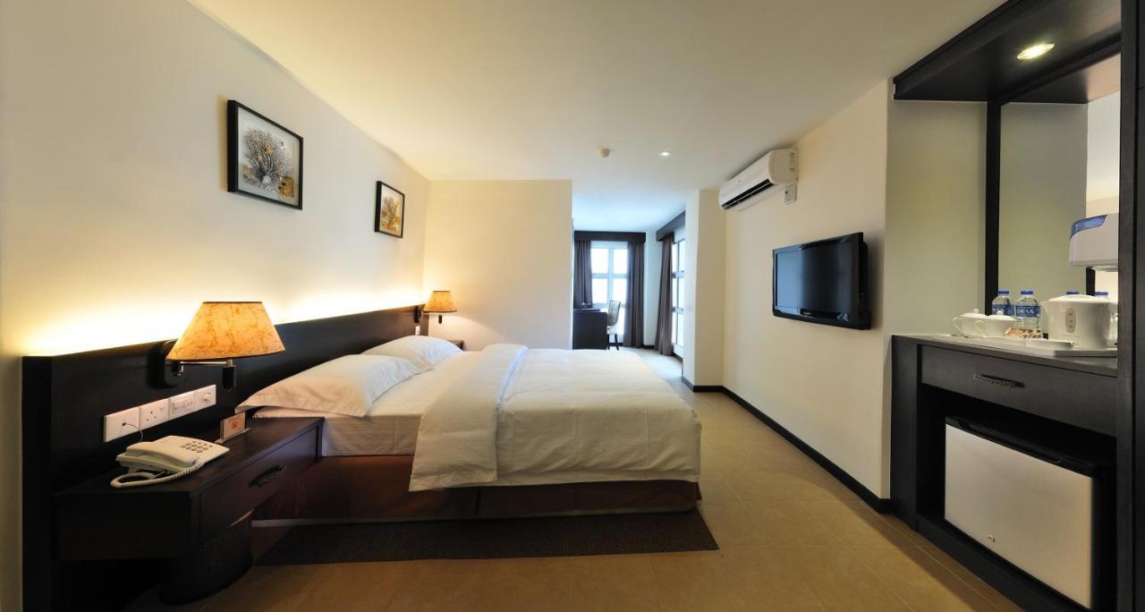 Ernes Hotel Perai Extérieur photo